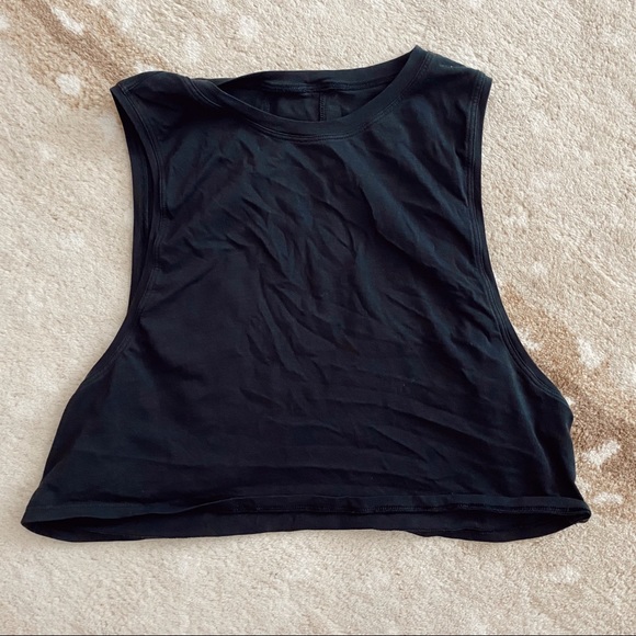 lululemon athletica Tops - Lulu cropped tank